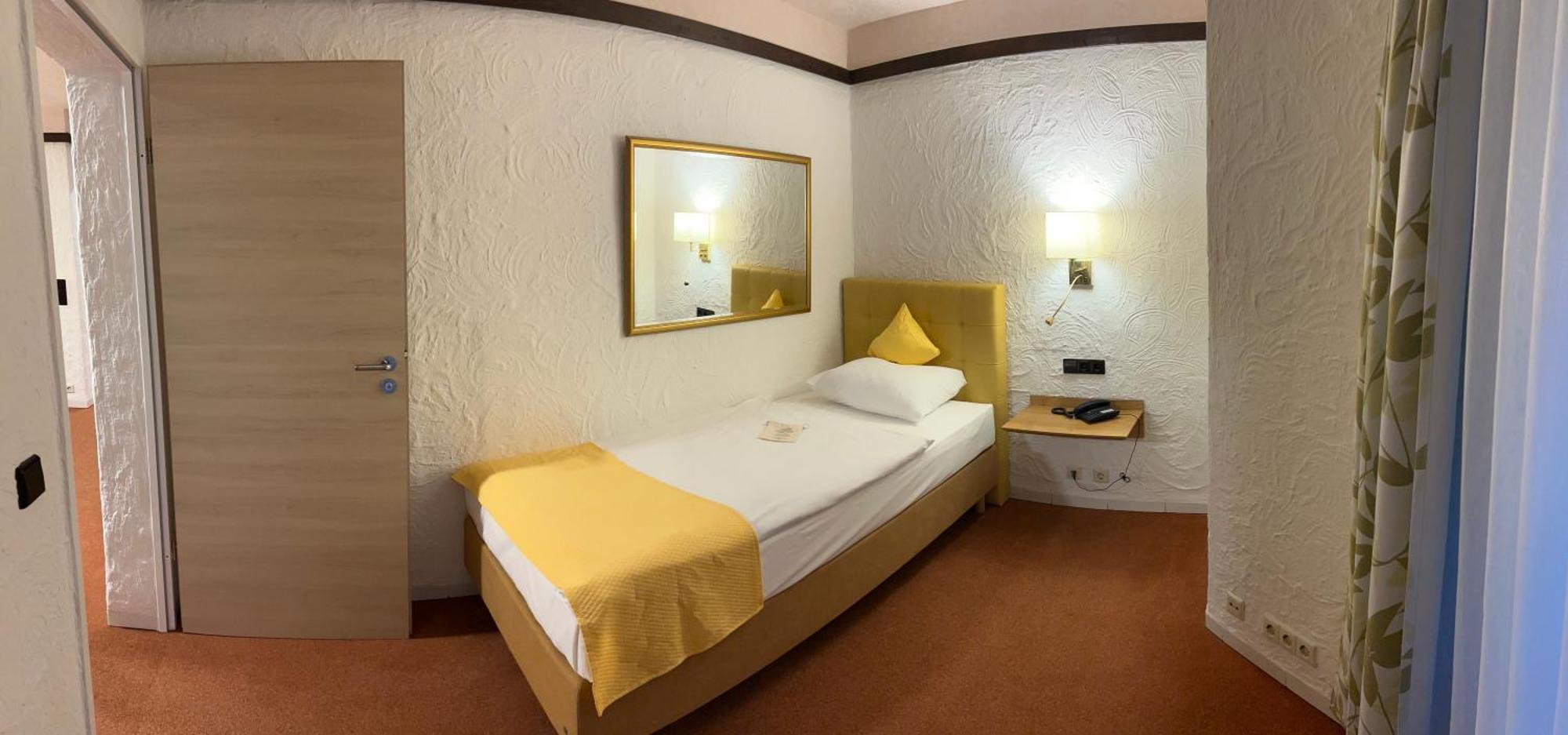 Contel Hotel Кобленц Экстерьер фото